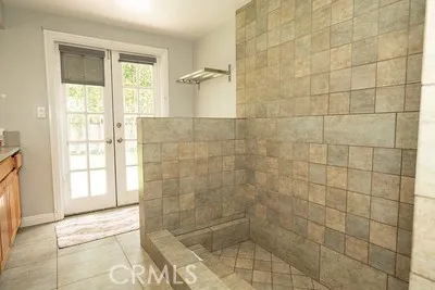 10461 Andora Chatsworth, CA 91311