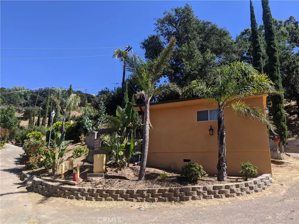 1036 LOMA LANE Simi Valley, CA 93063