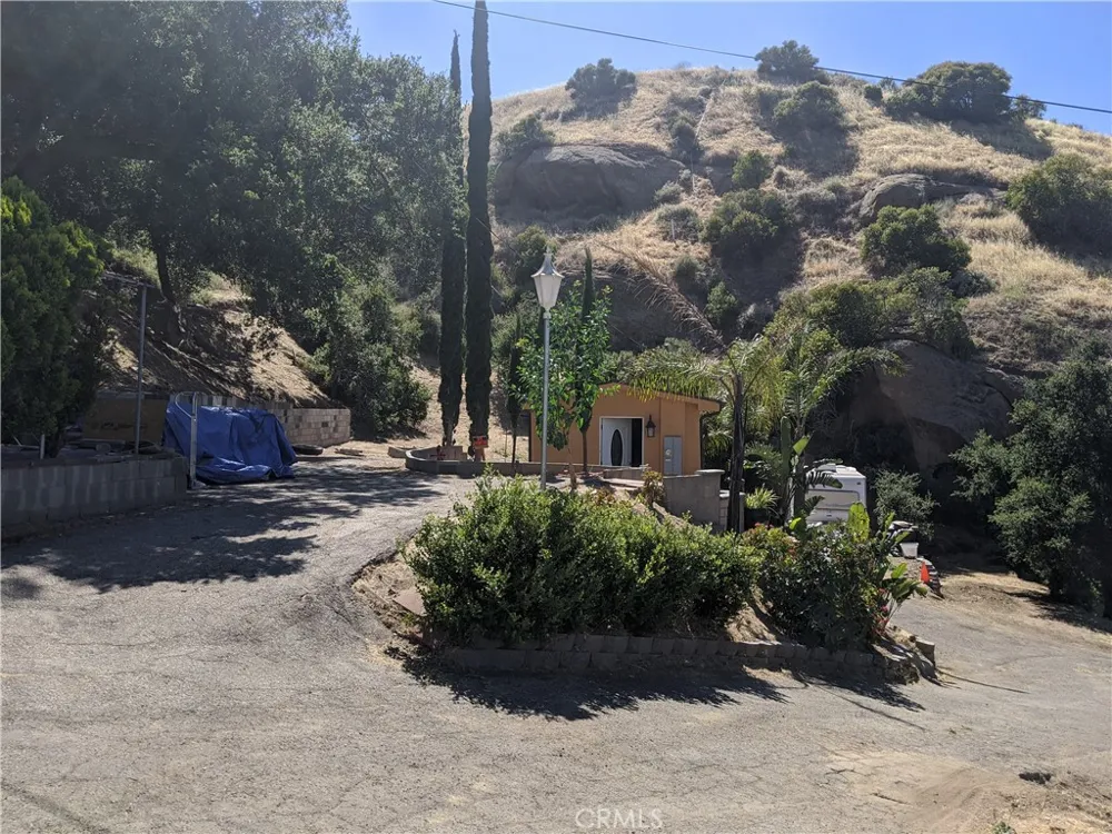 1036 LOMA LANE Simi Valley, CA 93063