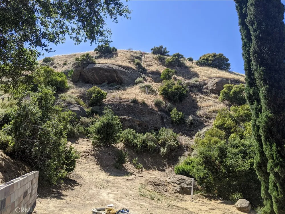 1036 LOMA LANE Simi Valley, CA 93063