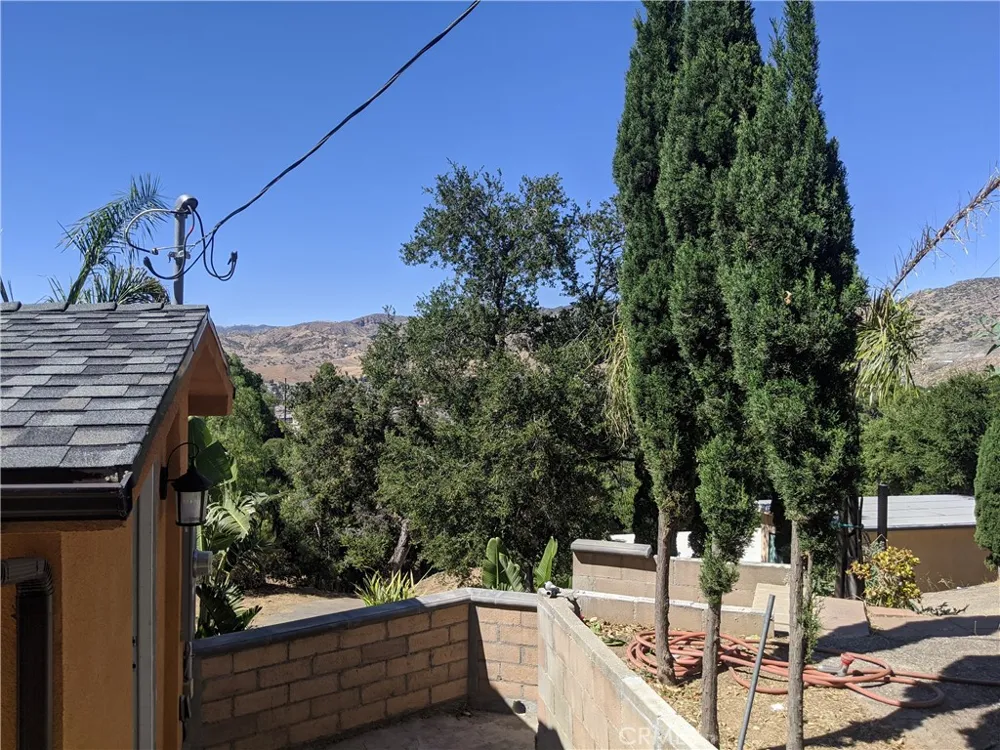 1036 LOMA LANE Simi Valley, CA 93063