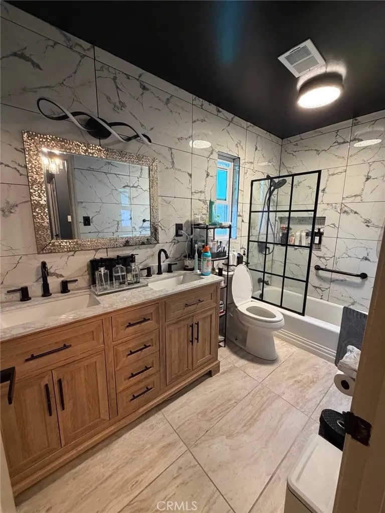 4424 Taft Richmond, CA 94804