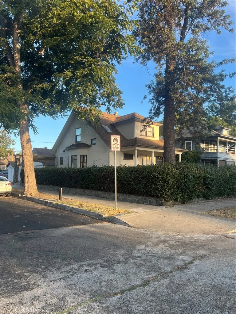 807 Gibbs Pomona, CA 91767