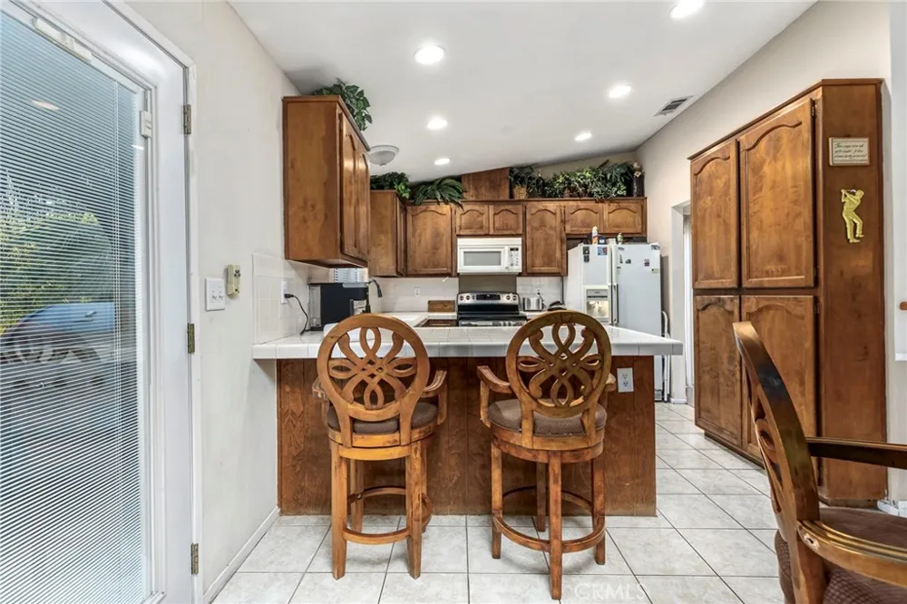 23874 Canyon Lake Canyon Lake, CA 92587