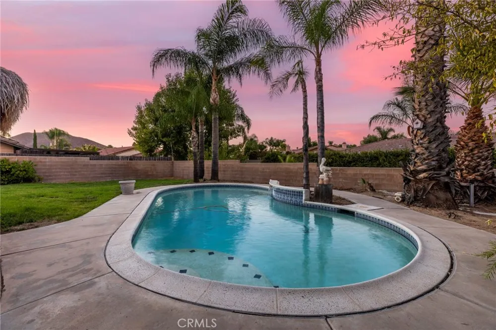 23874 Canyon Lake Canyon Lake, CA 92587
