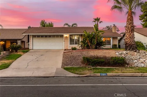 23874 Canyon Lake