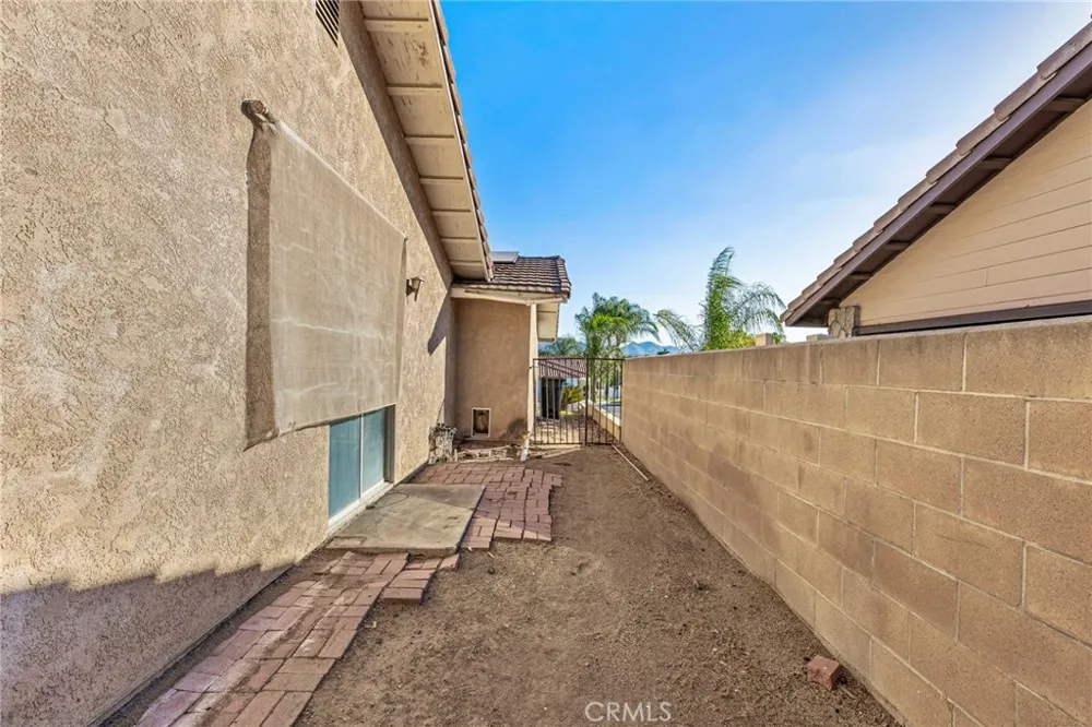 23874 Canyon Lake Canyon Lake, CA 92587
