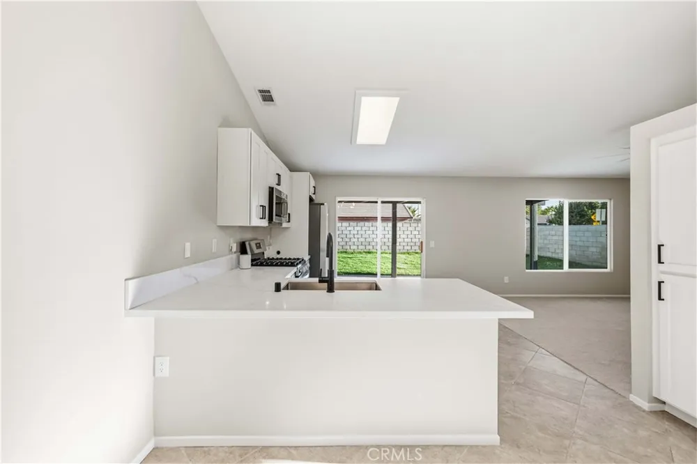 3304 E Avenue K4 Lancaster, CA 93535