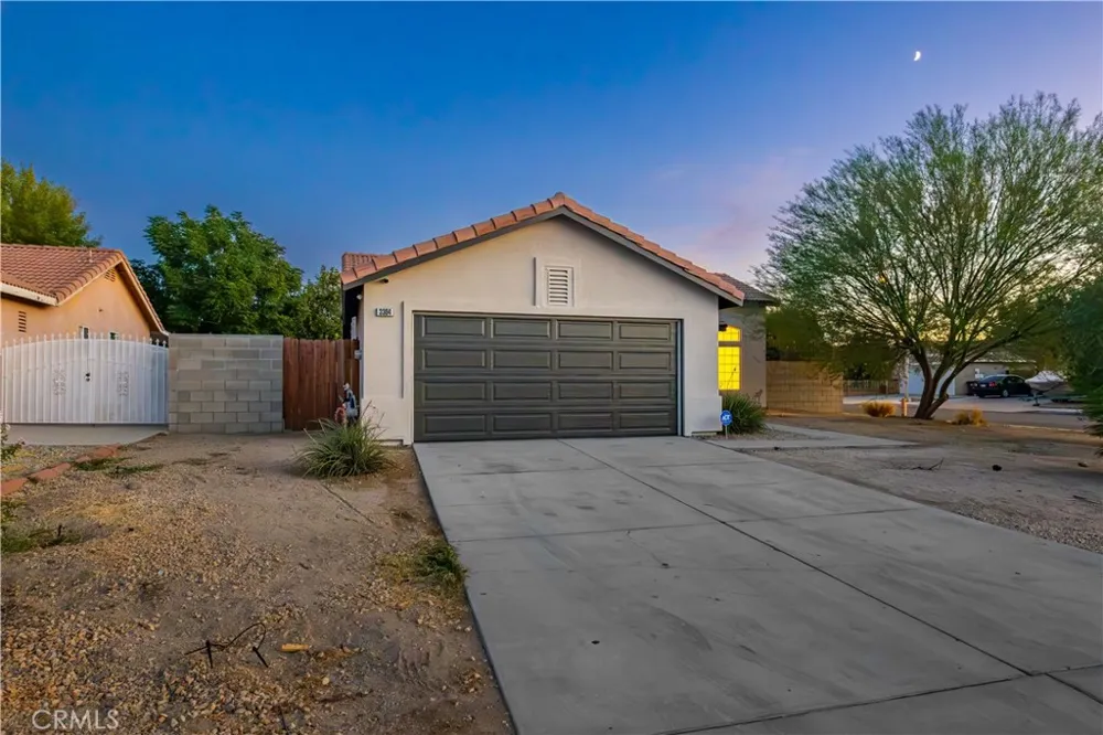 3304 E Avenue K4 Lancaster, CA 93535