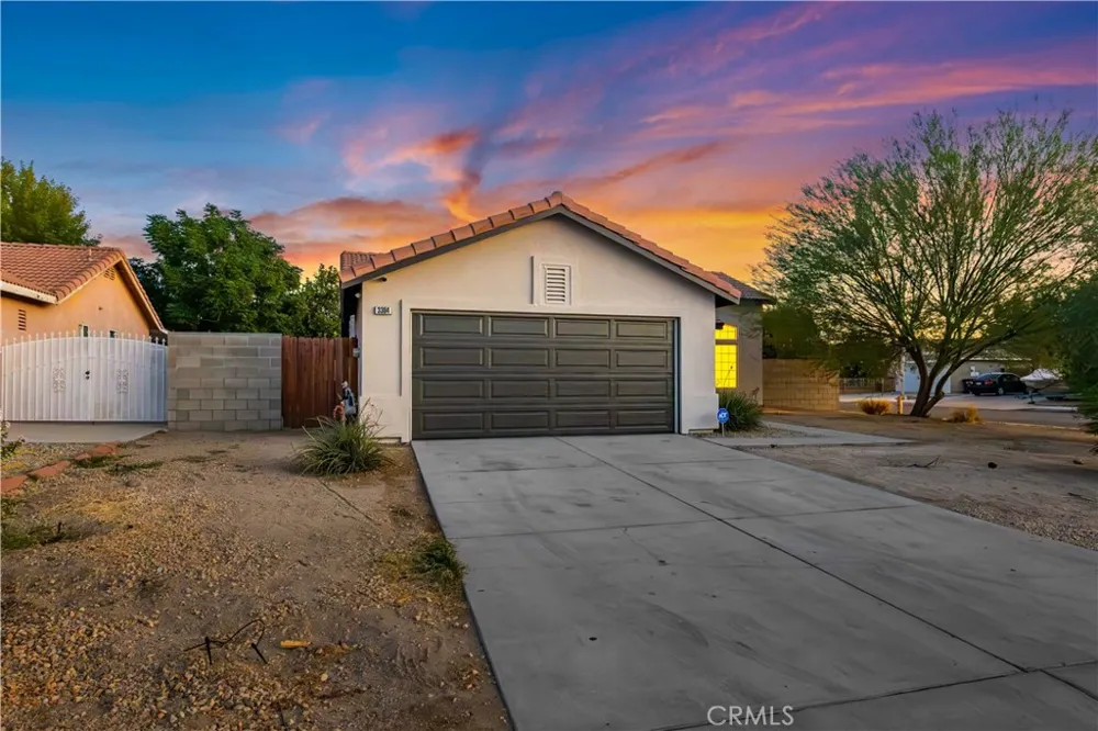 3304 E Avenue K4 Lancaster, CA 93535