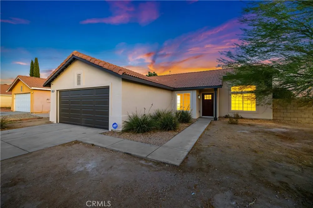 3304 E Avenue K4 Lancaster, CA 93535