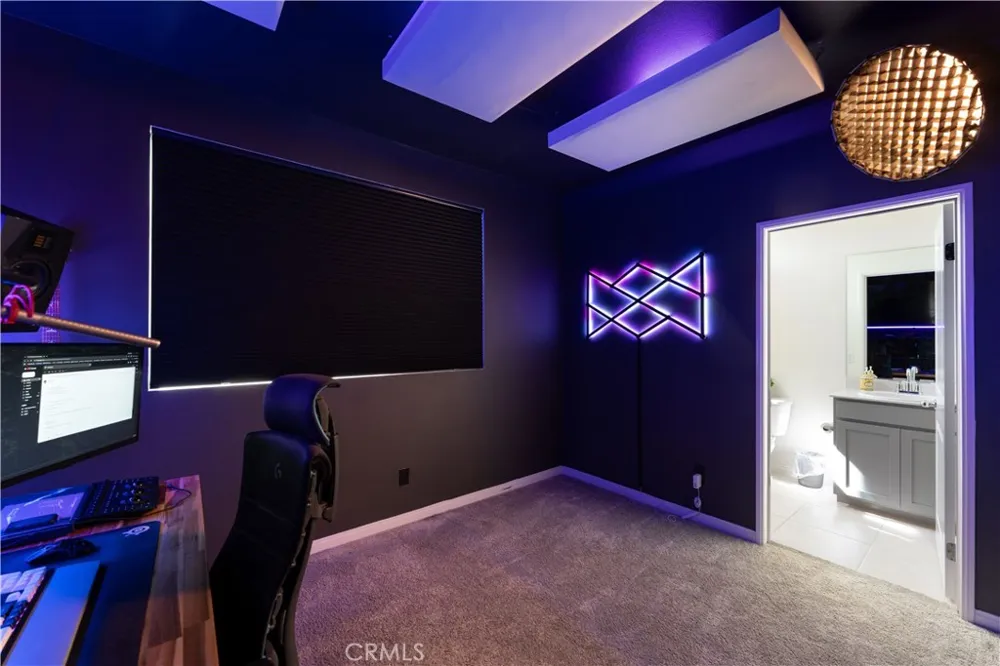 8408 Fresco Way Northridge, CA 91325