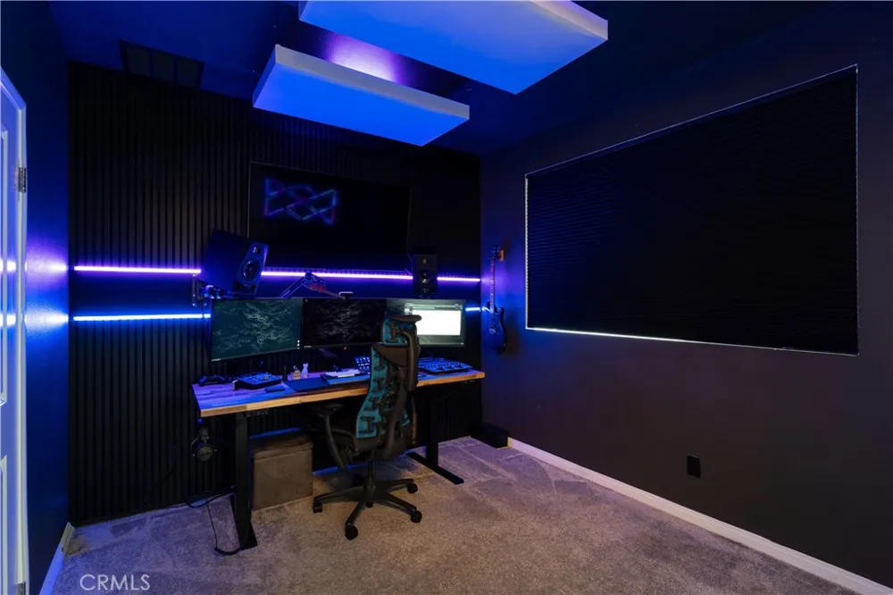 8408 Fresco Way Northridge, CA 91325