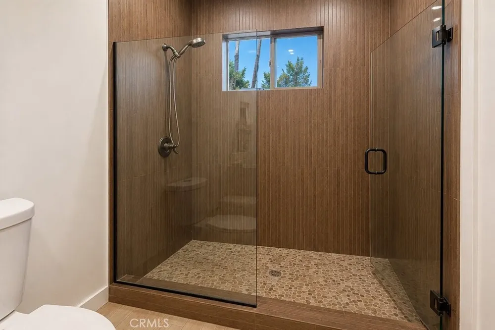 14720 Valerio Van Nuys, CA 91405