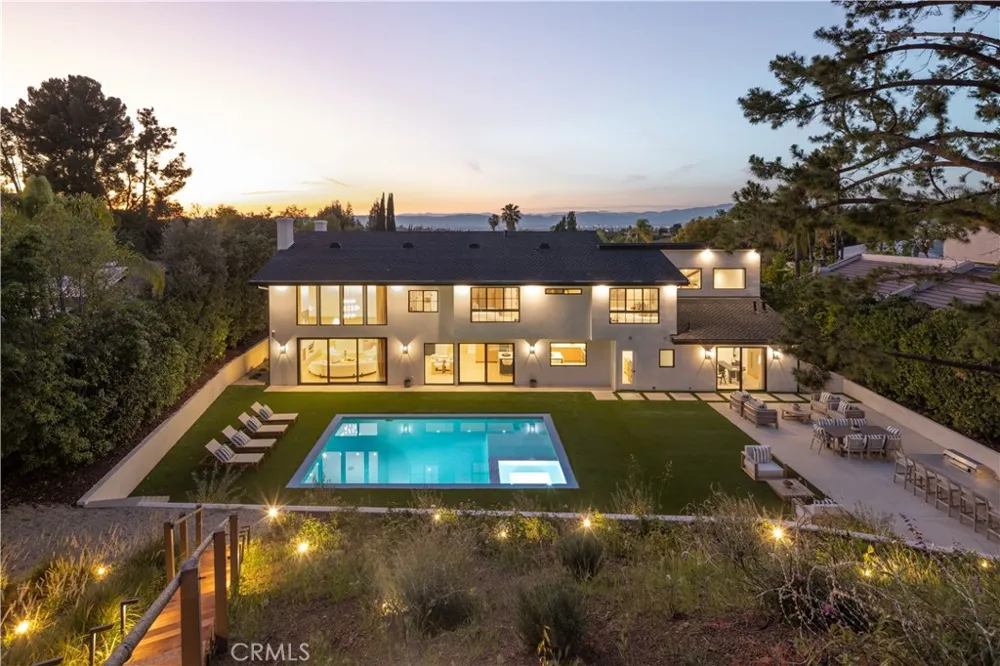 4072 Alonzo Avenue Encino, CA 91316