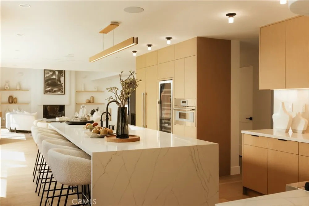 4072 Alonzo Avenue Encino, CA 91316