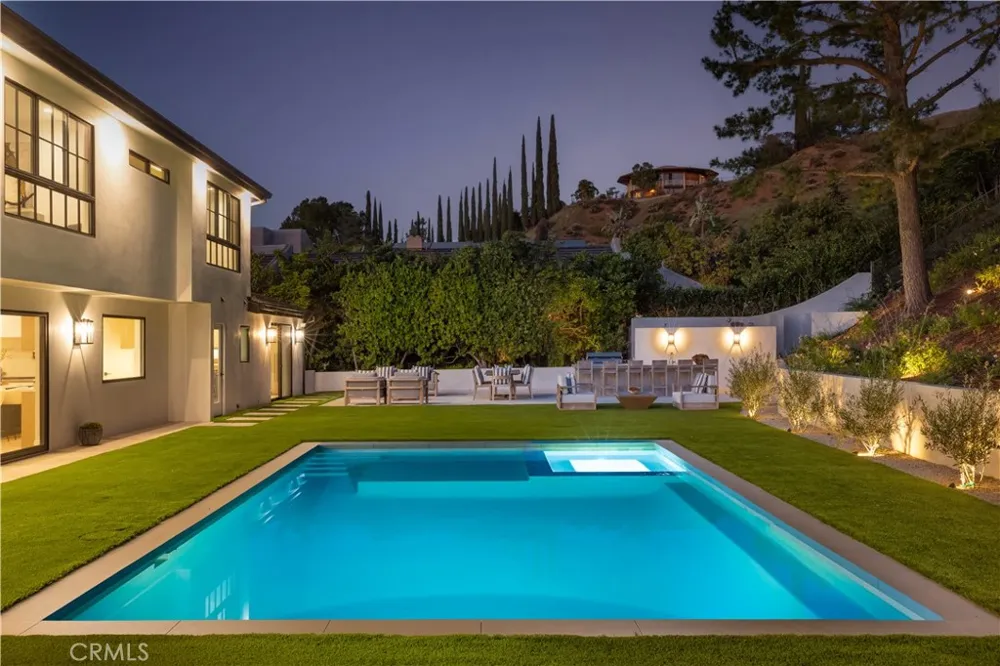 4072 Alonzo Avenue Encino, CA 91316