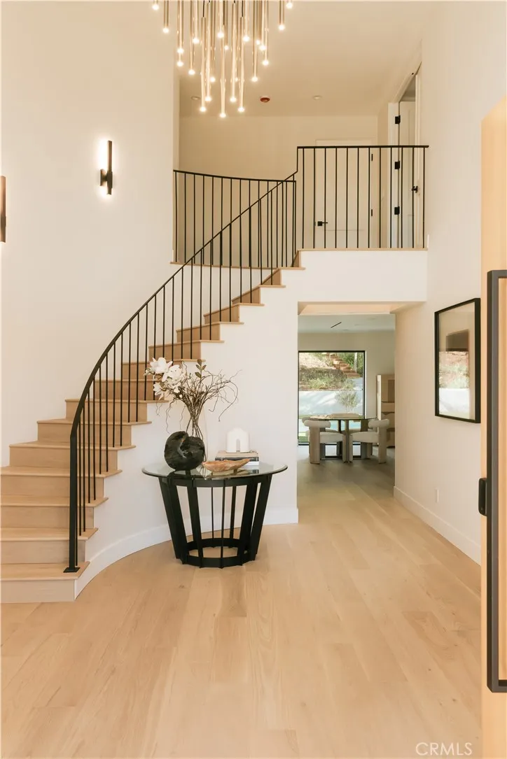 4072 Alonzo Avenue Encino, CA 91316