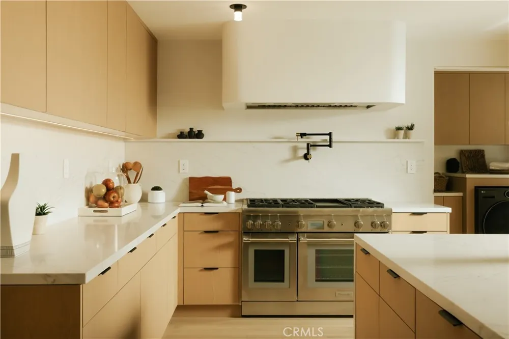 4072 Alonzo Avenue Encino, CA 91316