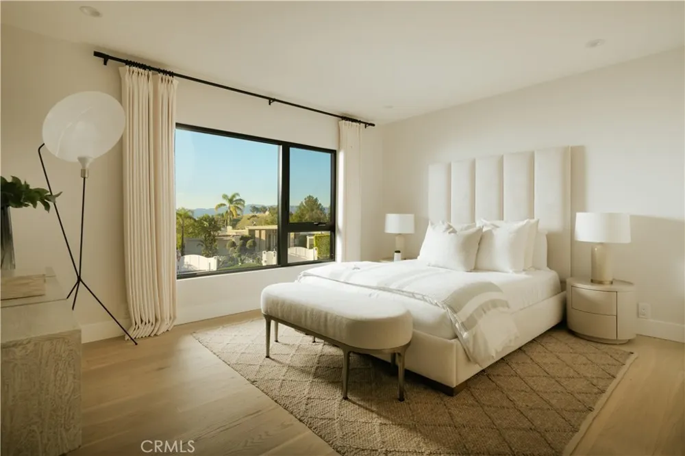 4072 Alonzo Avenue Encino, CA 91316