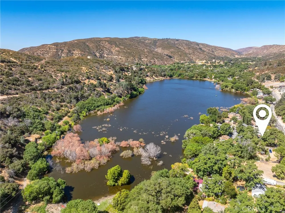 43695 Trail G Lake Hughes, CA 93532