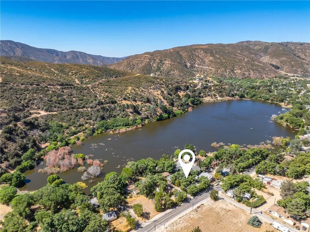 43695 Trail G Lake Hughes, CA 93532