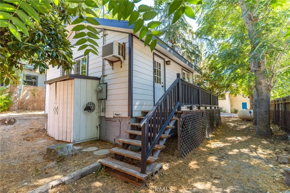 43695 Trail G Lake Hughes, CA 93532