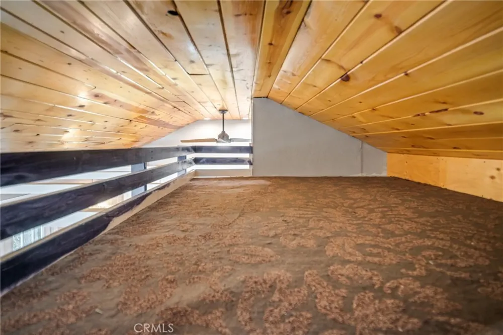 43695 Trail G Lake Hughes, CA 93532