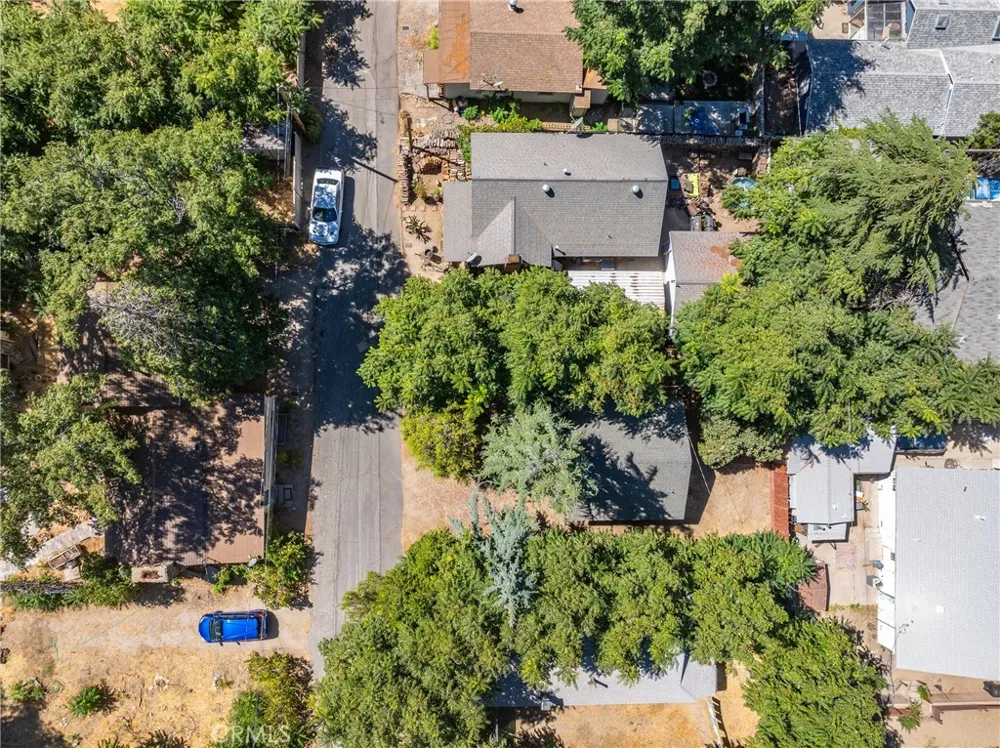 43695 Trail G Lake Hughes, CA 93532