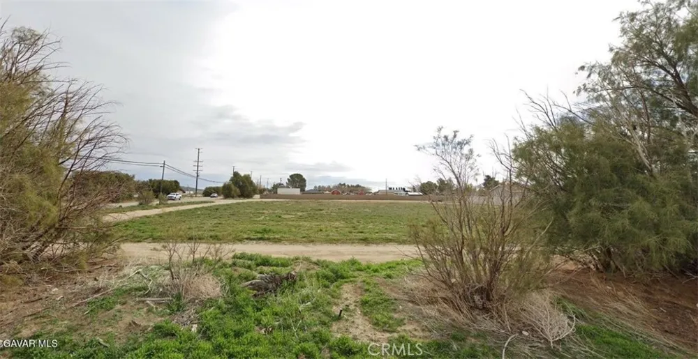 5696 Rosamond Boulevard W Rosamond, CA 96560