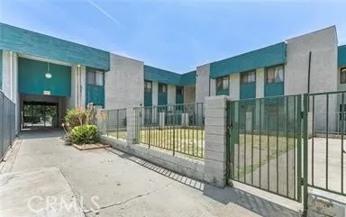 8801 Willis #B6 Panorama City, CA 91402