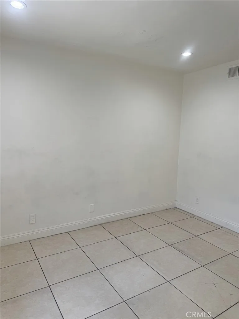 8801 Willis #B6 Panorama City, CA 91402