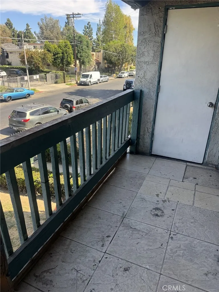 8801 Willis #B6 Panorama City, CA 91402