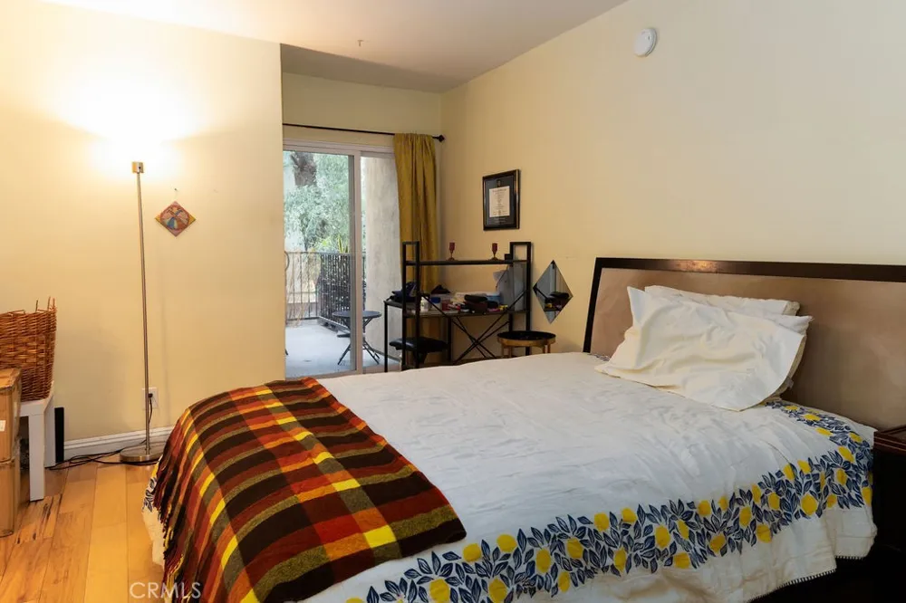 15344 Weddington Street #104 Sherman Oaks, CA 91411