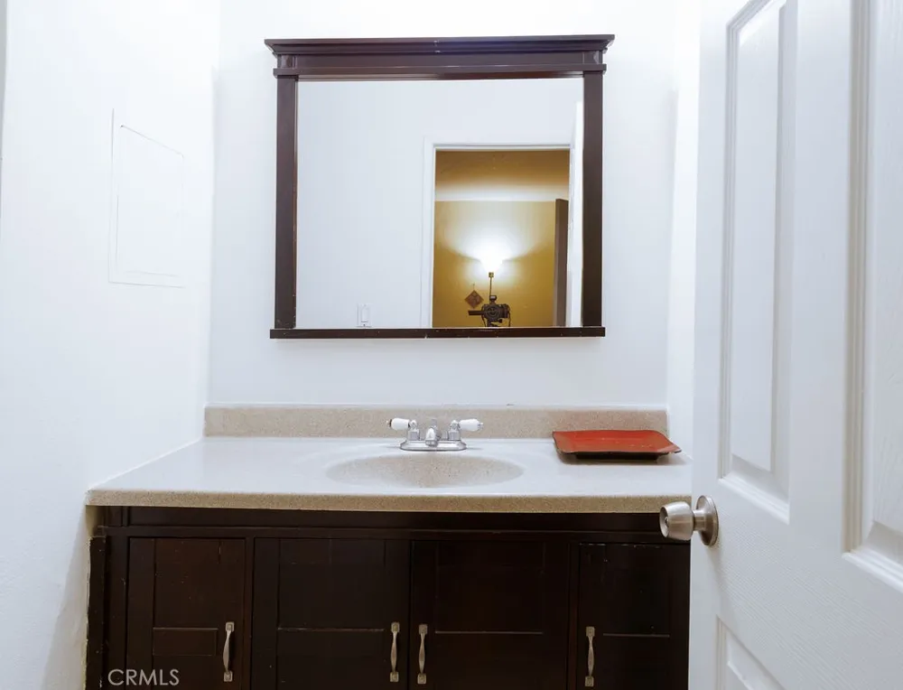 15344 Weddington Street #104 Sherman Oaks, CA 91411