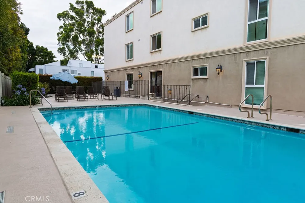 15344 Weddington Street #104 Sherman Oaks, CA 91411