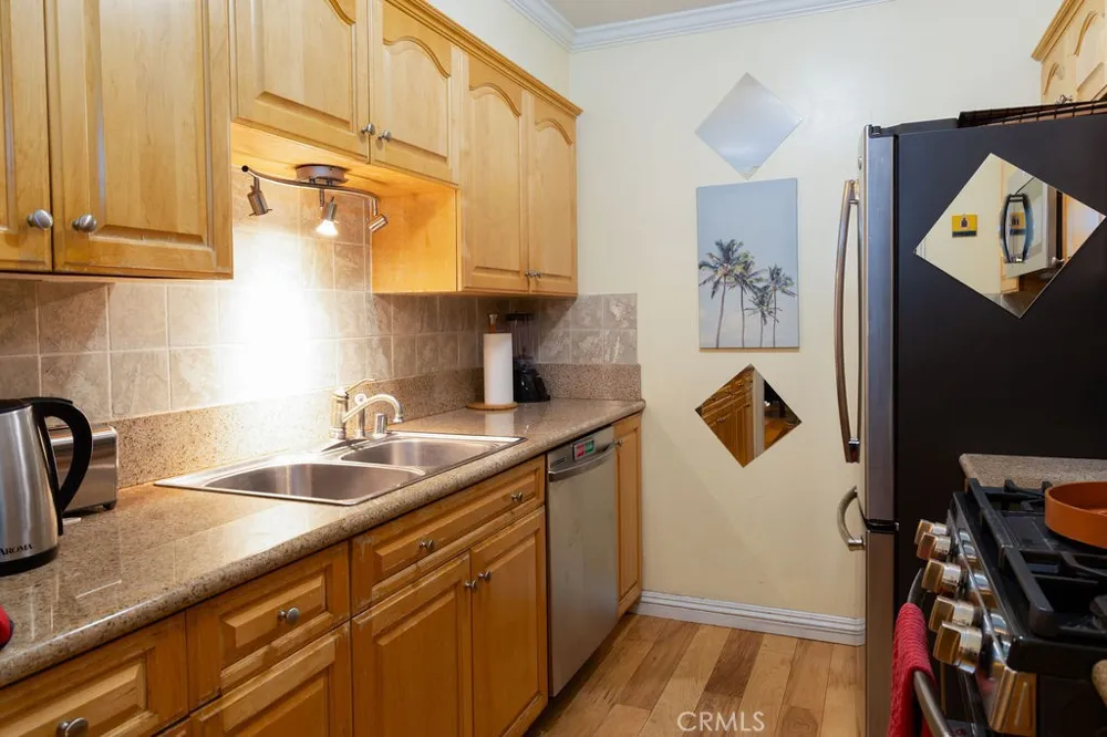 15344 Weddington Street #104 Sherman Oaks, CA 91411
