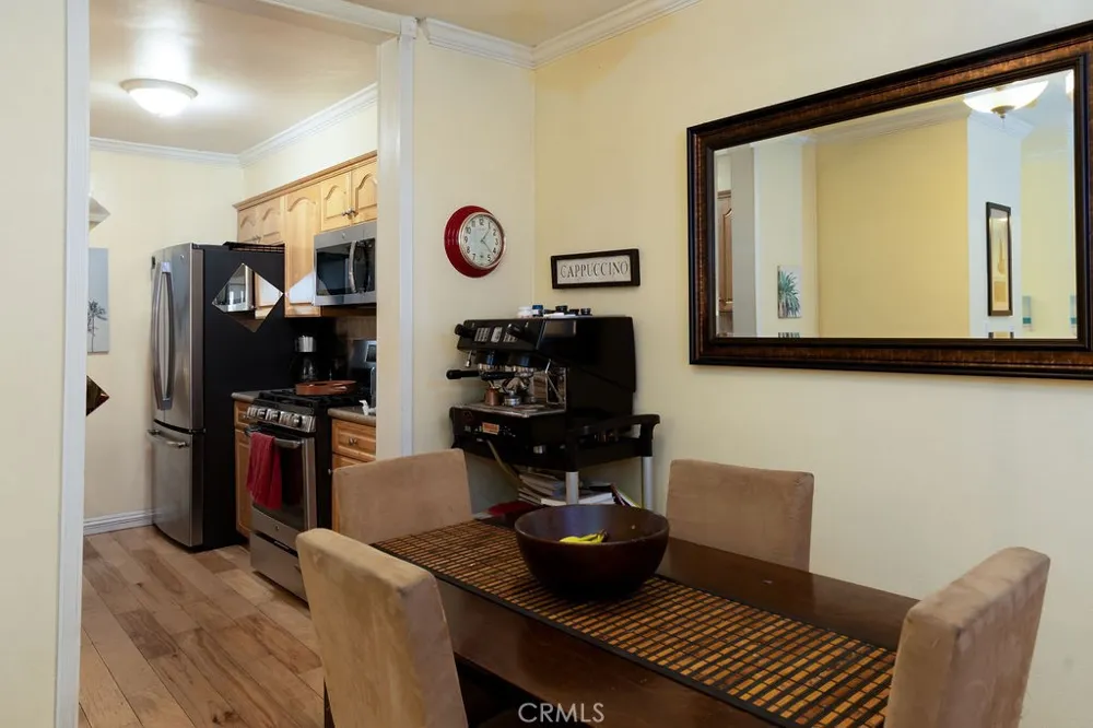 15344 Weddington Street #104 Sherman Oaks, CA 91411