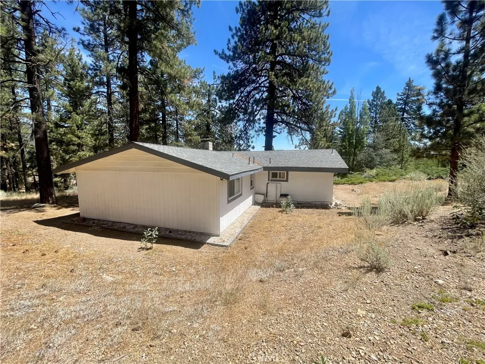1753 Pineridge Frazier Park, CA 93225
