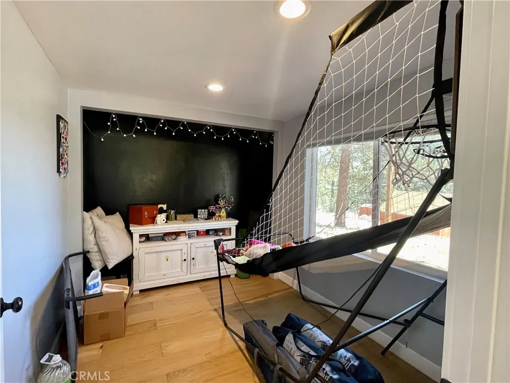 1753 Pineridge Frazier Park, CA 93225