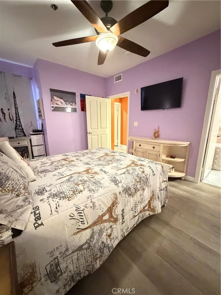 19350 Sherman way #138 Reseda, CA 91335