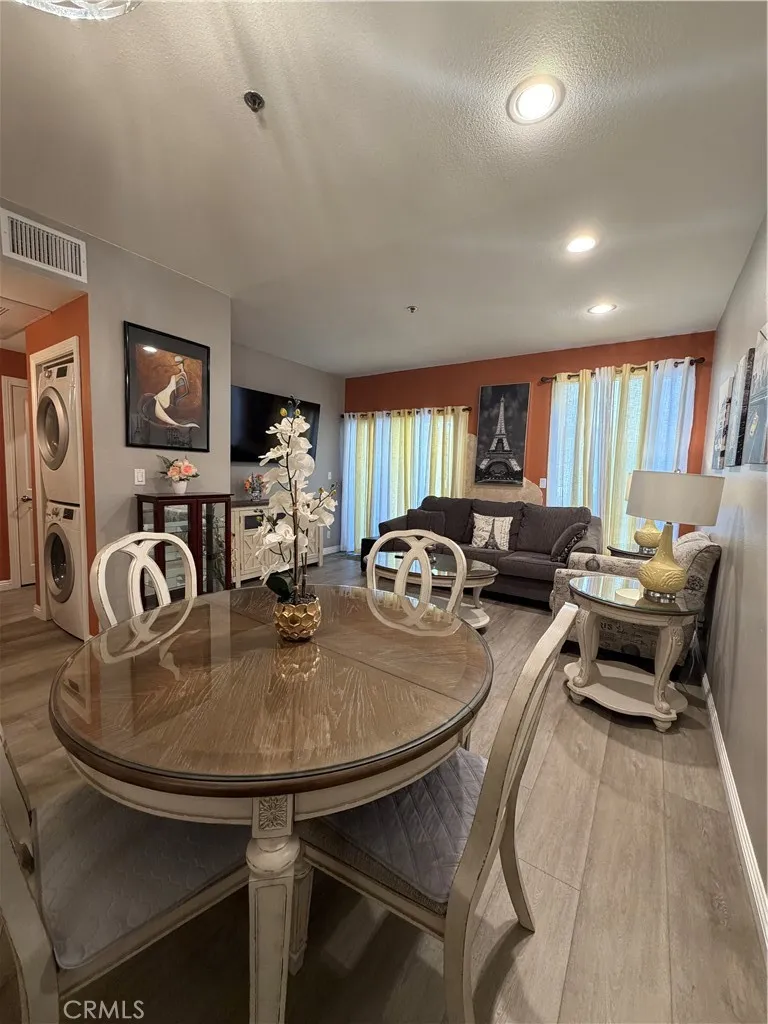 19350 Sherman way #138 Reseda, CA 91335