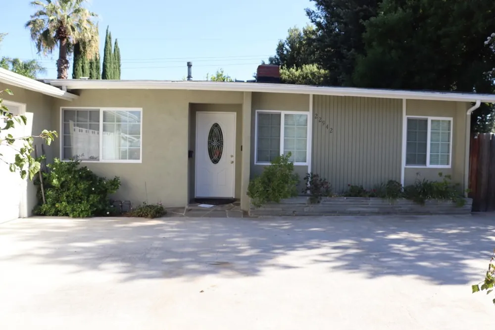 22942 Leadwell West Hills, CA 91307