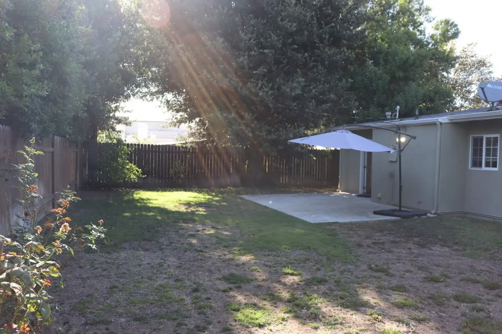 22942 Leadwell West Hills, CA 91307