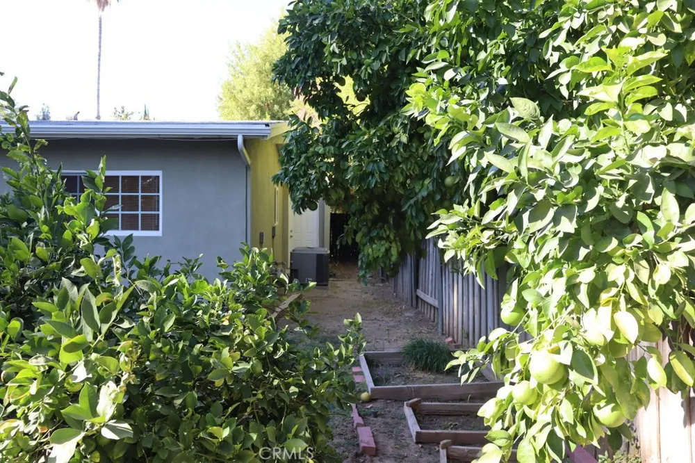 22942 Leadwell West Hills, CA 91307