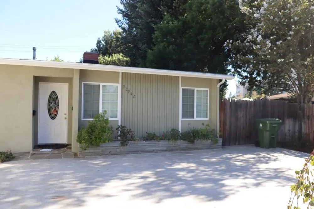 22942 Leadwell West Hills, CA 91307