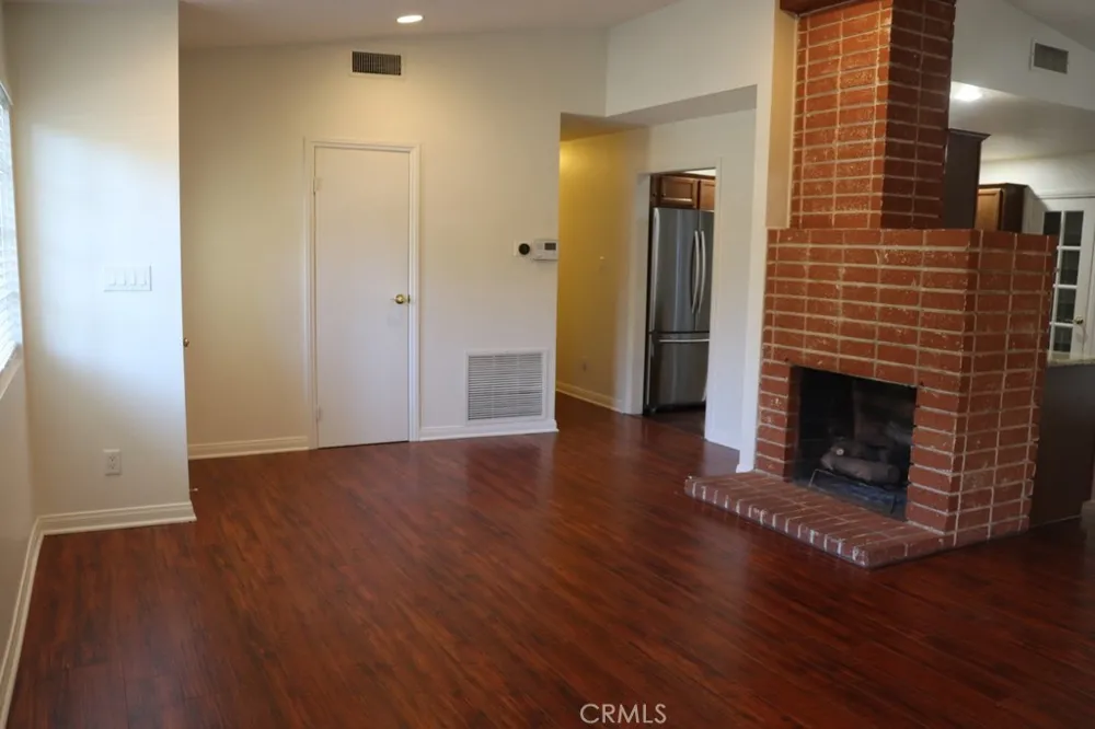 22942 Leadwell West Hills, CA 91307
