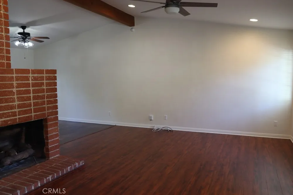 22942 Leadwell West Hills, CA 91307
