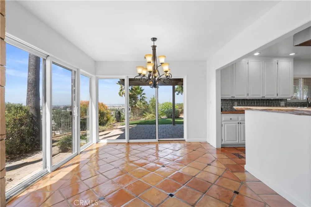 11064 Mcbroom Shadow Hills, CA 91040