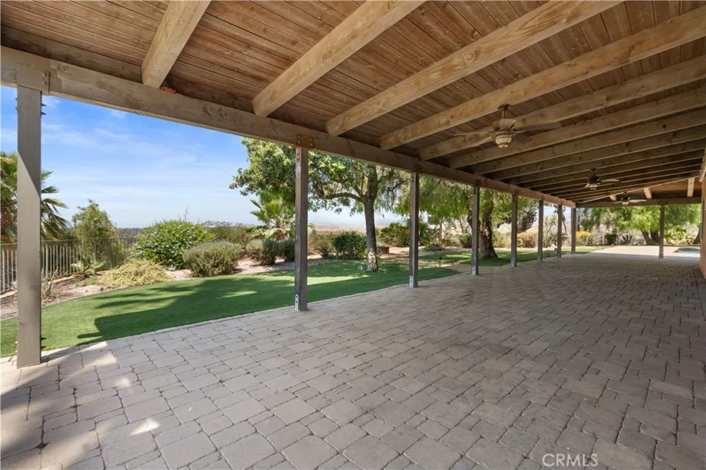 11064 Mcbroom Shadow Hills, CA 91040